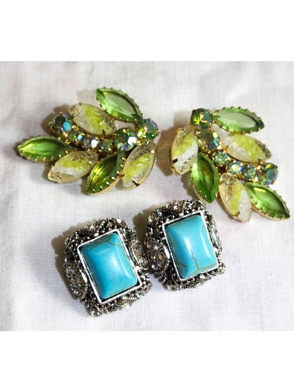 Vintage Clip-On Earrings Set With Rhinestones Faux Turquoise & Glass Designs - L - Picture 4 of 6